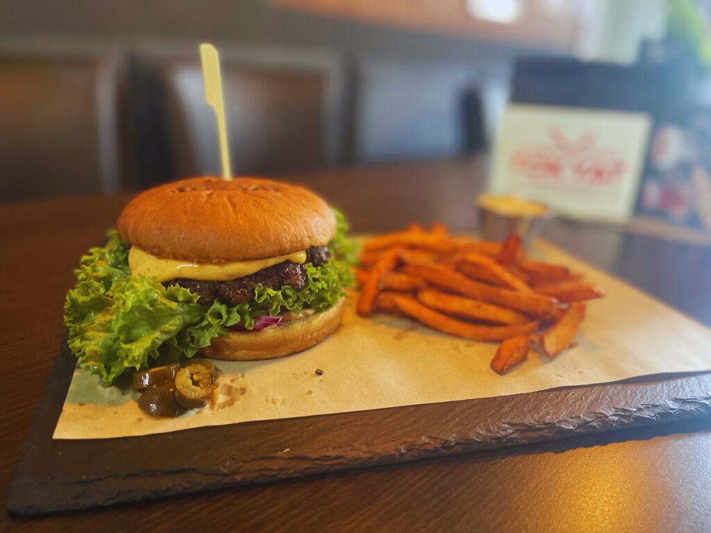 Hot Cheese Burger
